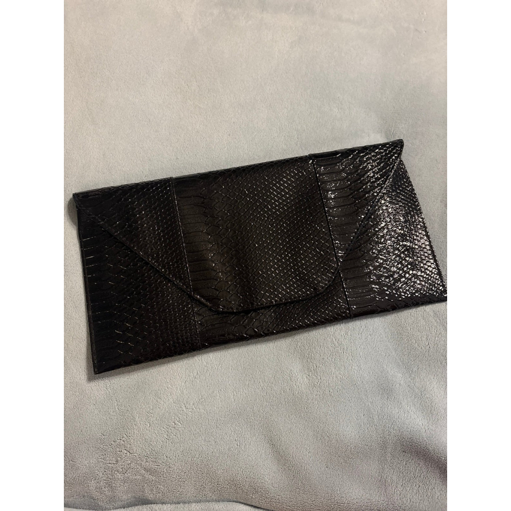 Women’s vintage faux snakeskin envelope clutch purse
